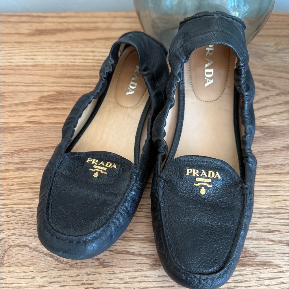 Authentic Prada black leather Calzature Donna Drivers Slip-on Shoe size 37.5 / 7